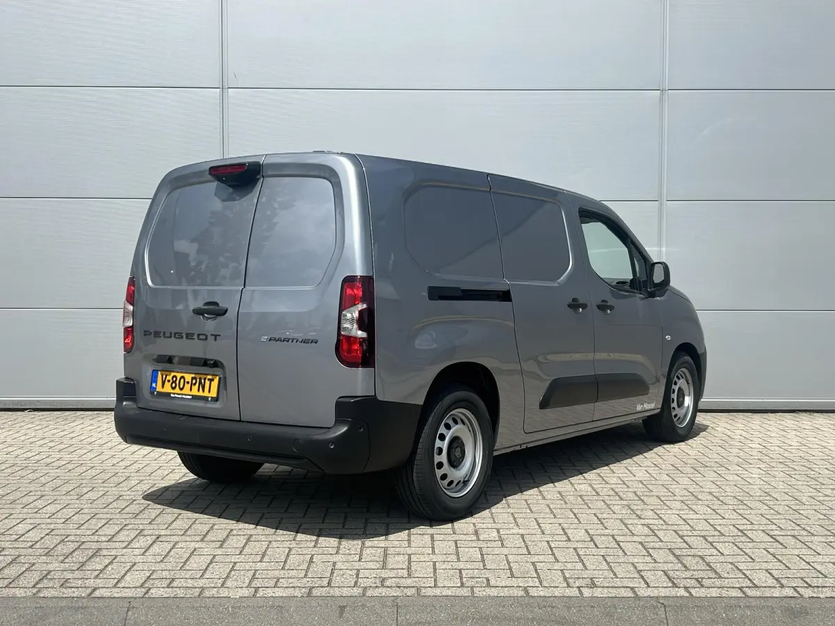 136 L2 50 kWh | 2 Zits | Camera | Stoelverwarming | Voorruitverwarming | Apple Carplay/Android Auto