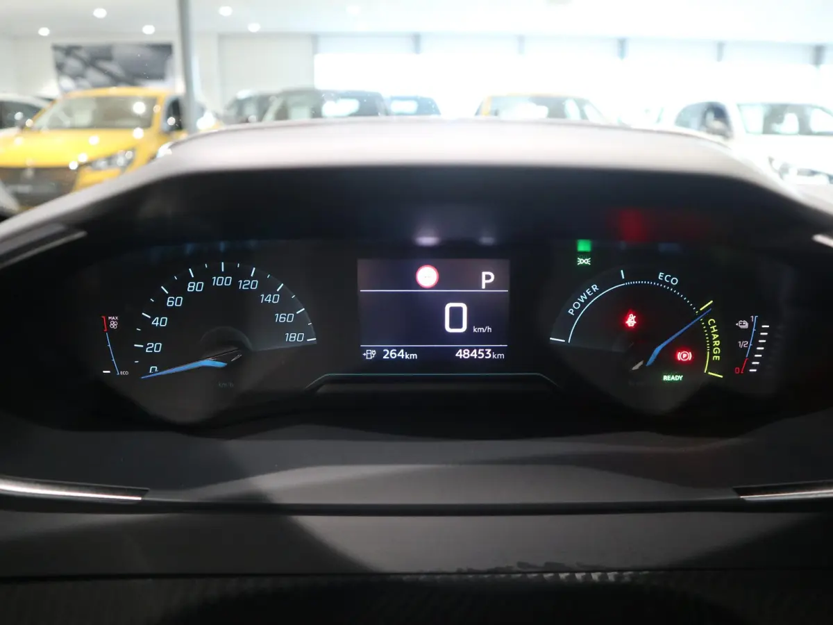 EV Active Pack 50 kWh ANDROID AUTO/ APPLE CARPLAY - NAVIGATIE - CRUISE CONTROL