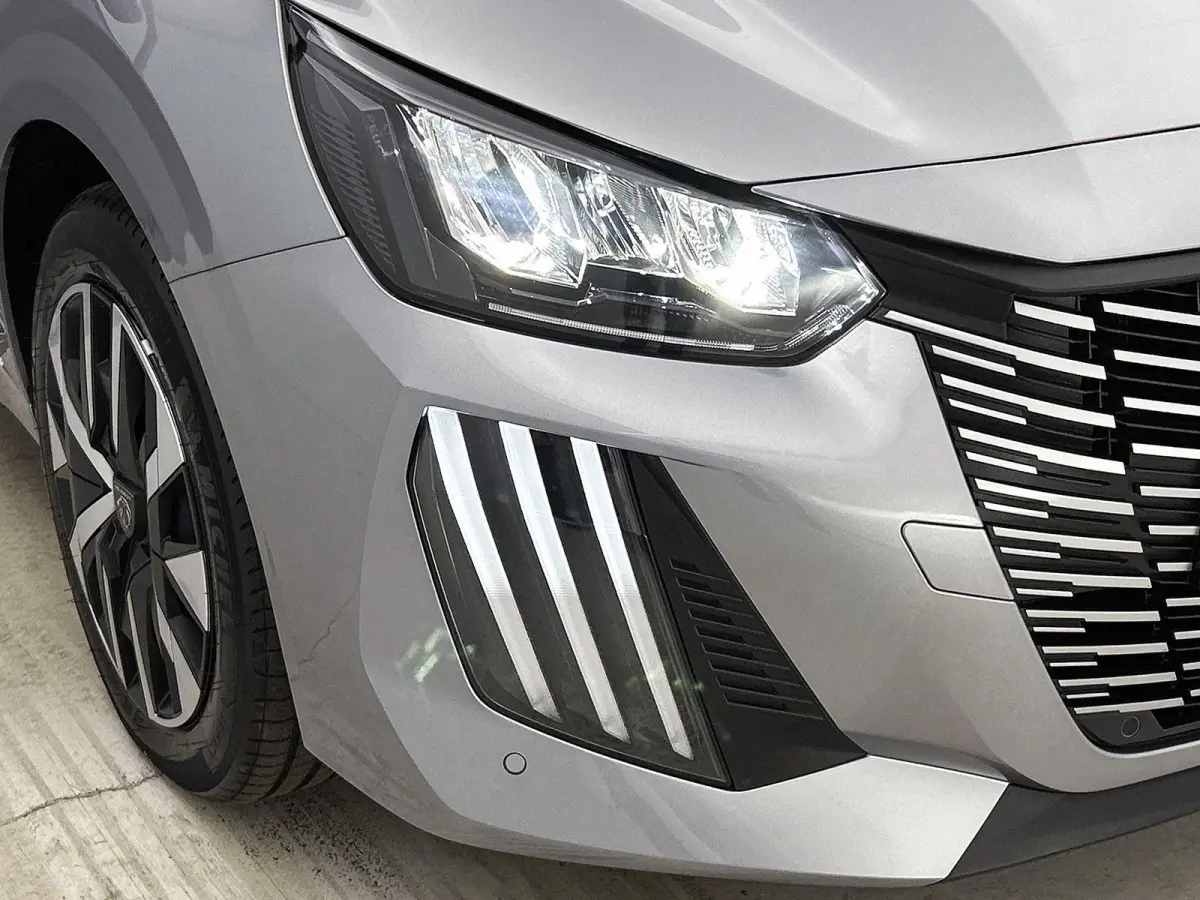 Business Hybrid 110 e-DCS6 | Navigatie | Achteruitrijcamera | Climate Control | Cruise Control | Apple Carplay/Android Auto |