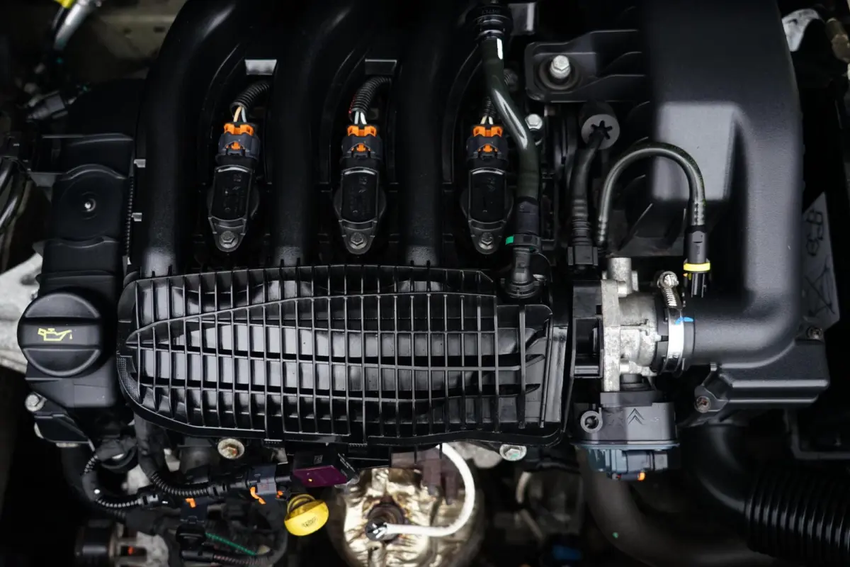 1.2 PureTech Feel, NL, CarPlay, PDC, clima, dis. v.v.