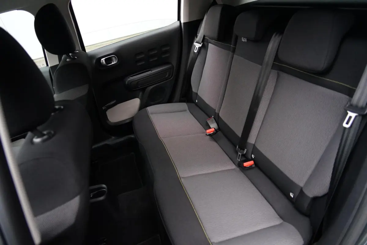 1.2 PureTech Feel, NL, CarPlay, PDC, clima, dis. v.v.