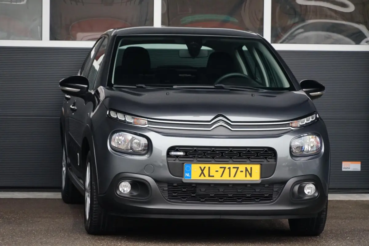 1.2 PureTech Feel, NL, CarPlay, PDC, clima, dis. v.v.