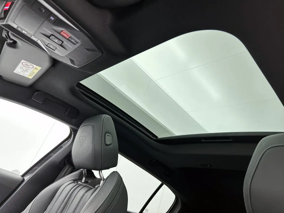1.6 GT Exclusive Plug-In Hybrid 240 | Elektrisch Verstelbare Voorstoelen | Lederen Bekleding | Stoel/Stuurverwarming | Panoramisch Schuif/Kantel Dak | Handsfree Kofferklep |