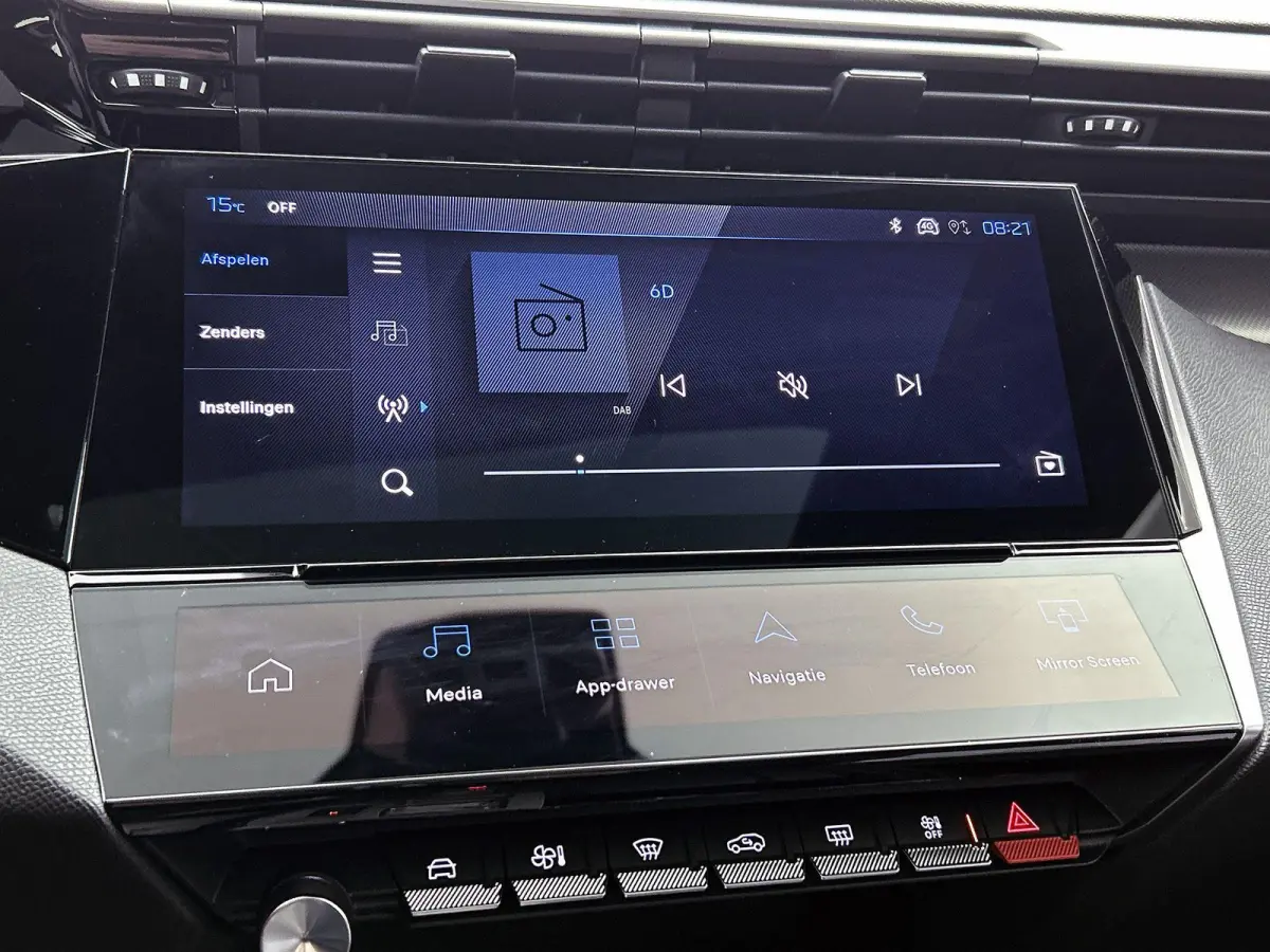 1.6 GT Exclusive Plug-In Hybrid 240 | Elektrisch Verstelbare Voorstoelen | Lederen Bekleding | Stoel/Stuurverwarming | Panoramisch Schuif/Kantel Dak | Handsfree Kofferklep |