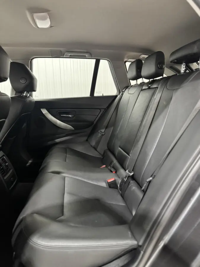 318i High Executive|CARPLAY|CAMERA|NAVI