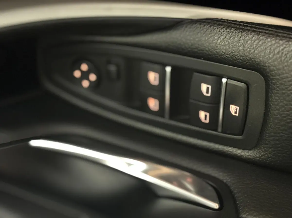 318i High Executive|CARPLAY|CAMERA|NAVI