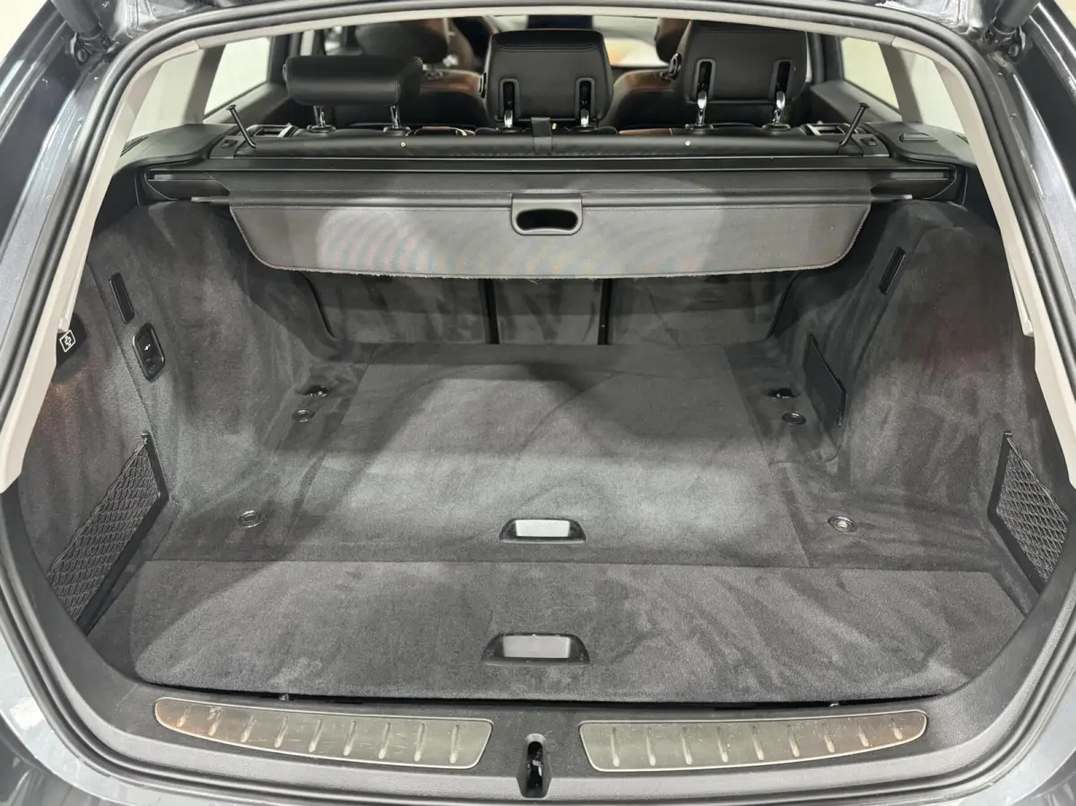 318i High Executive|CARPLAY|CAMERA|NAVI