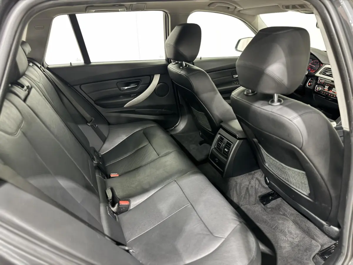 318i High Executive|CARPLAY|CAMERA|NAVI