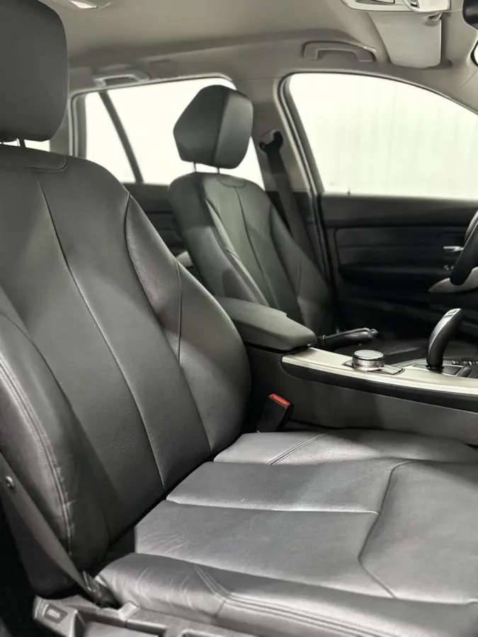 318i High Executive|CARPLAY|CAMERA|NAVI