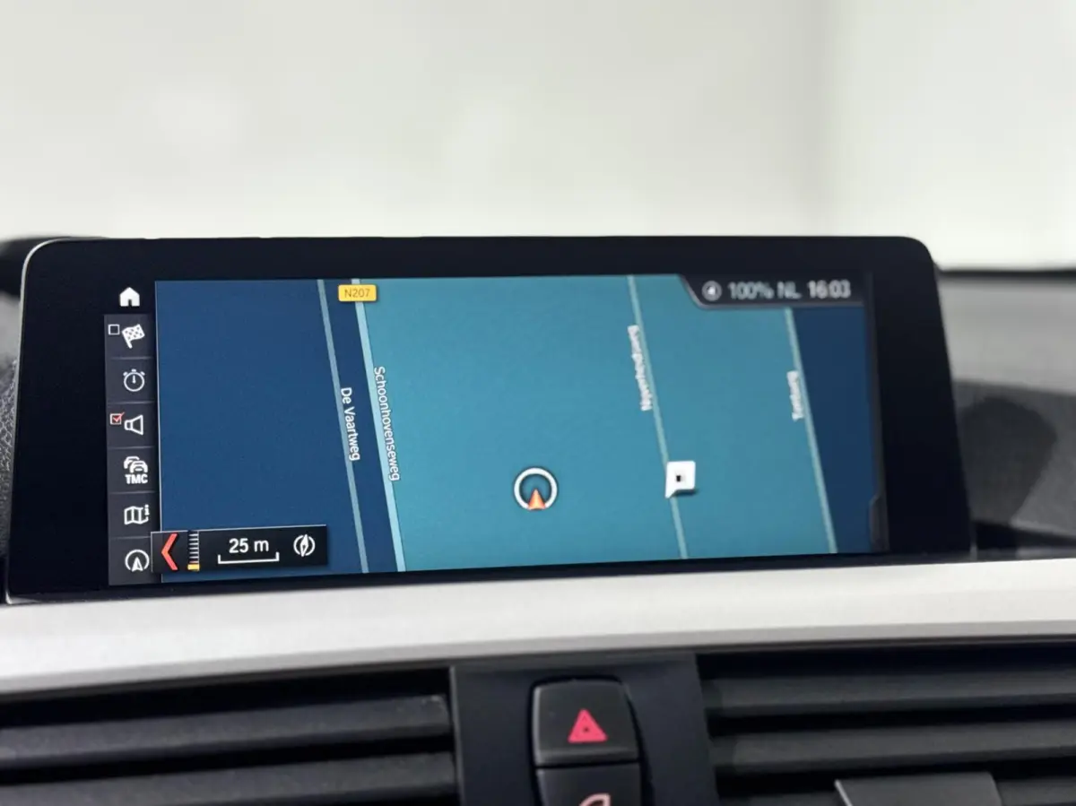 318i High Executive|CARPLAY|CAMERA|NAVI