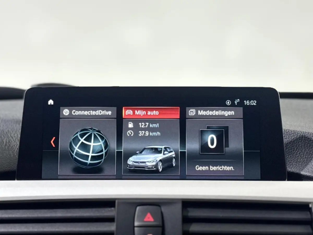 318i High Executive|CARPLAY|CAMERA|NAVI