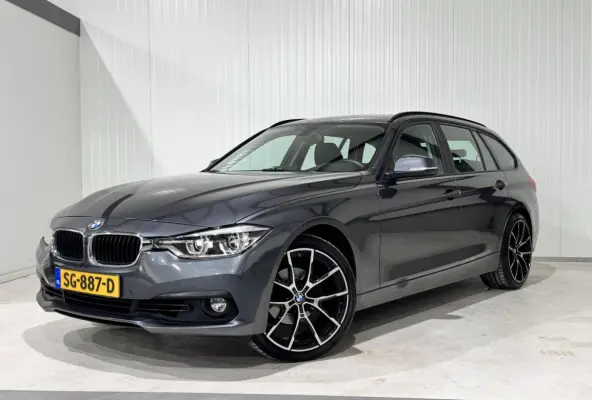 318i High Executive|CARPLAY|CAMERA|NAVI