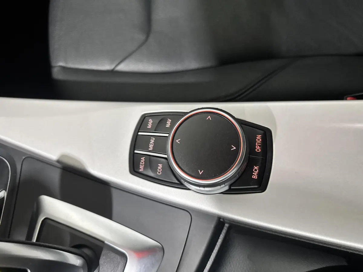 318i High Executive|CARPLAY|CAMERA|NAVI