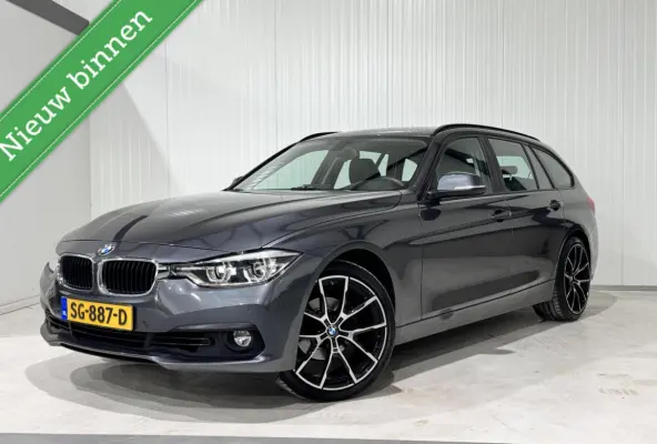 318i High Executive|CARPLAY|CAMERA|NAVI