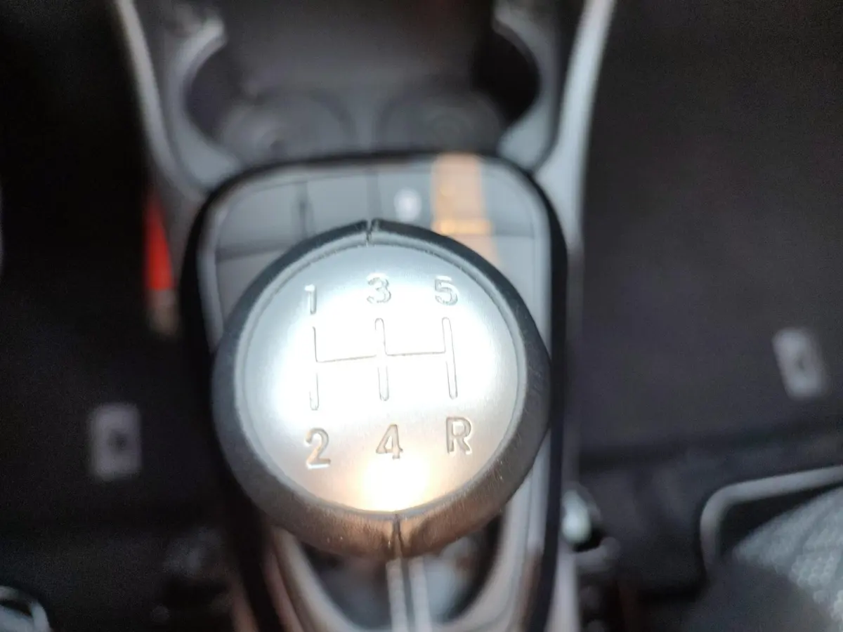 1.0 DPI DynamicPlusLine | Apple Carplay / Android Auto | Navigatiesysteem | Lichtsensor | Parkeersensoren + Camera Achter | Cruise Control | Rijstrooksensor + Correctie | 14" Lichtmetalen ve
