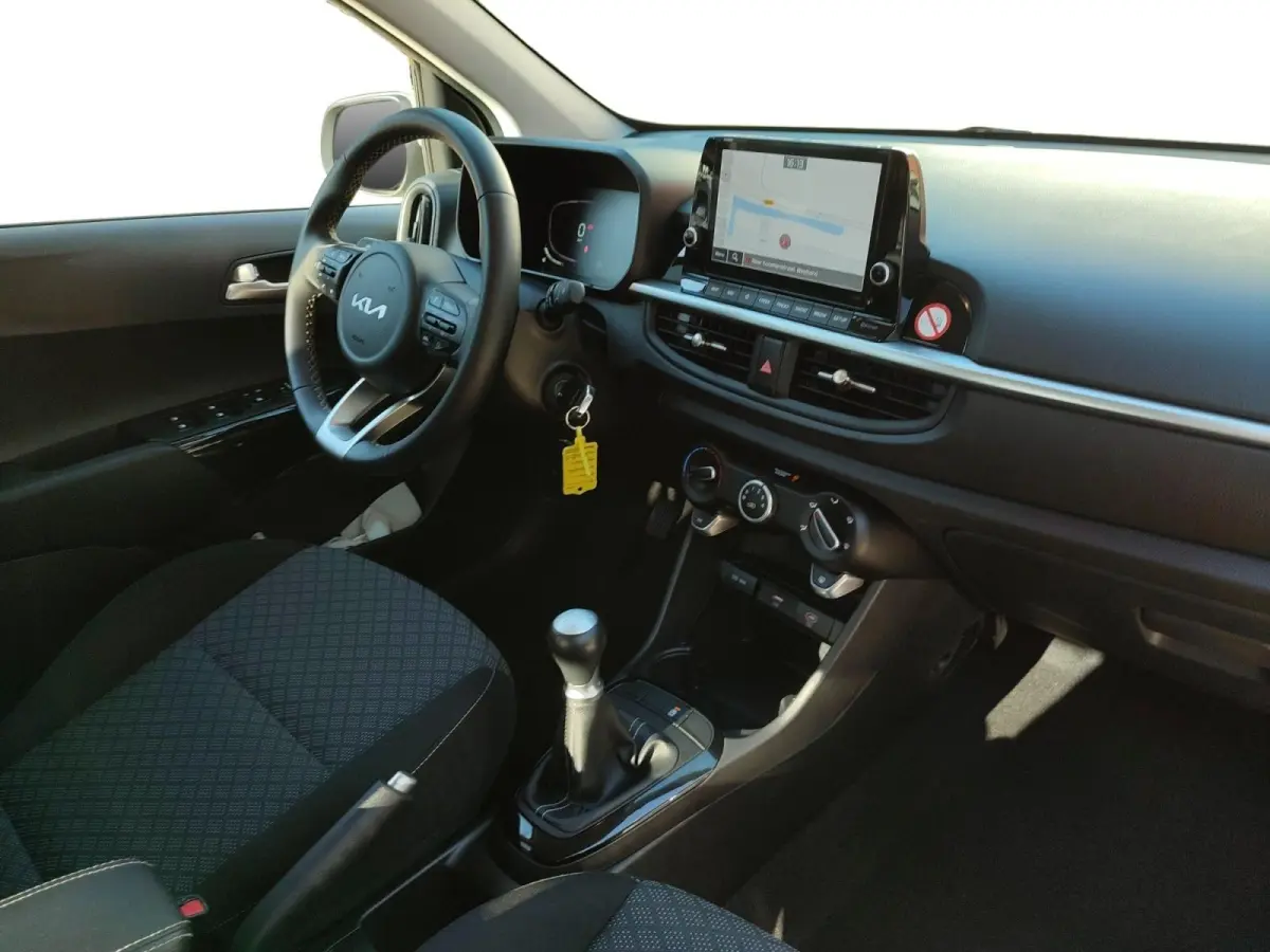 1.0 DPI DynamicPlusLine | Apple Carplay / Android Auto | Navigatiesysteem | Lichtsensor | Parkeersensoren + Camera Achter | Cruise Control | Rijstrooksensor + Correctie | 14" Lichtmetalen ve