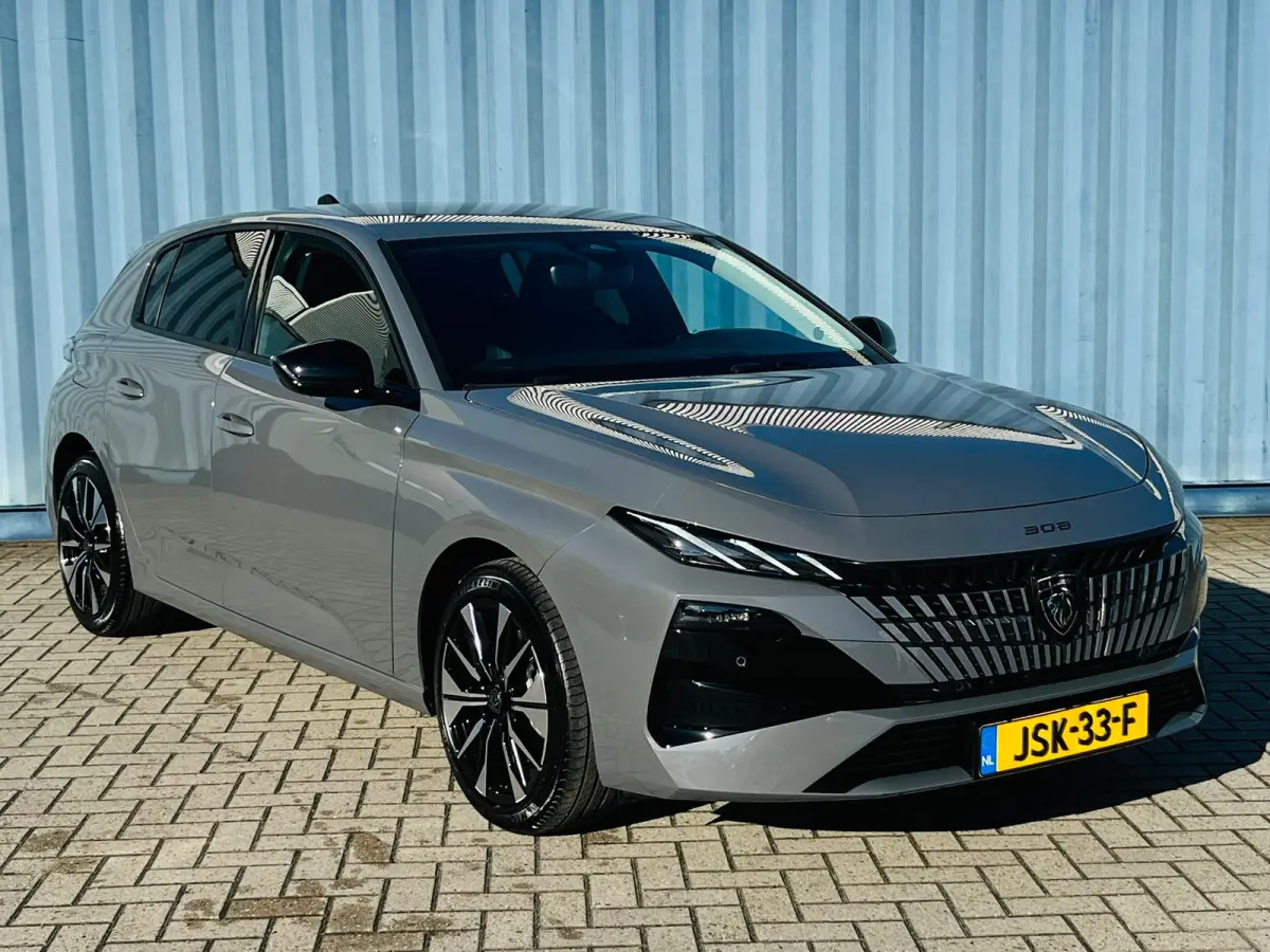 1.2 Hybrid 145 e-DCS6 Allure SUPER UITSTRALING! | Carplay | 17 Inch Velg | Adaptive Cruise Control | Stoelverwarming! |