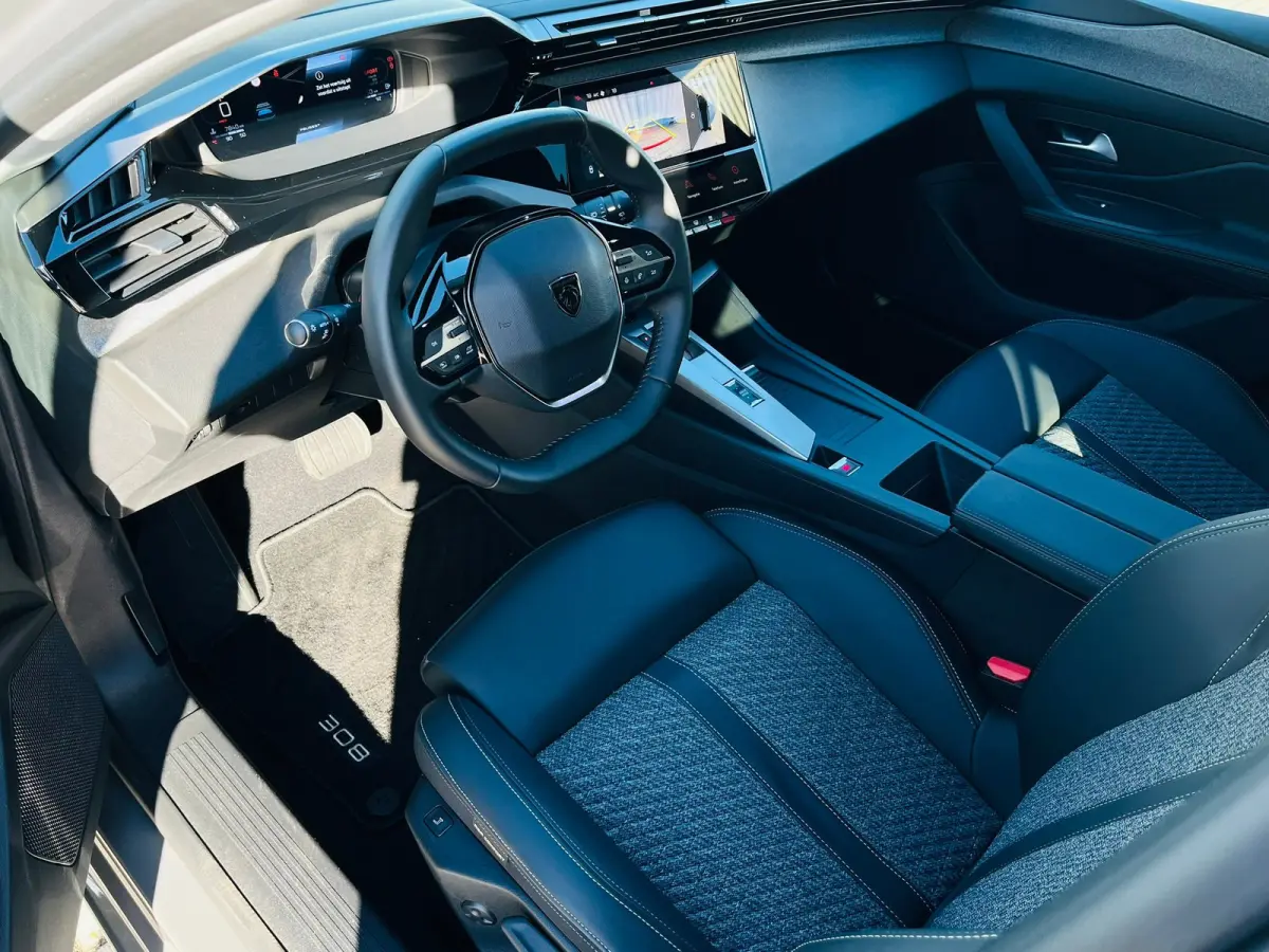 1.2 Hybrid 145 e-DCS6 Allure SUPER UITSTRALING! | Carplay | 17 Inch Velg | Adaptive Cruise Control | Stoelverwarming! |