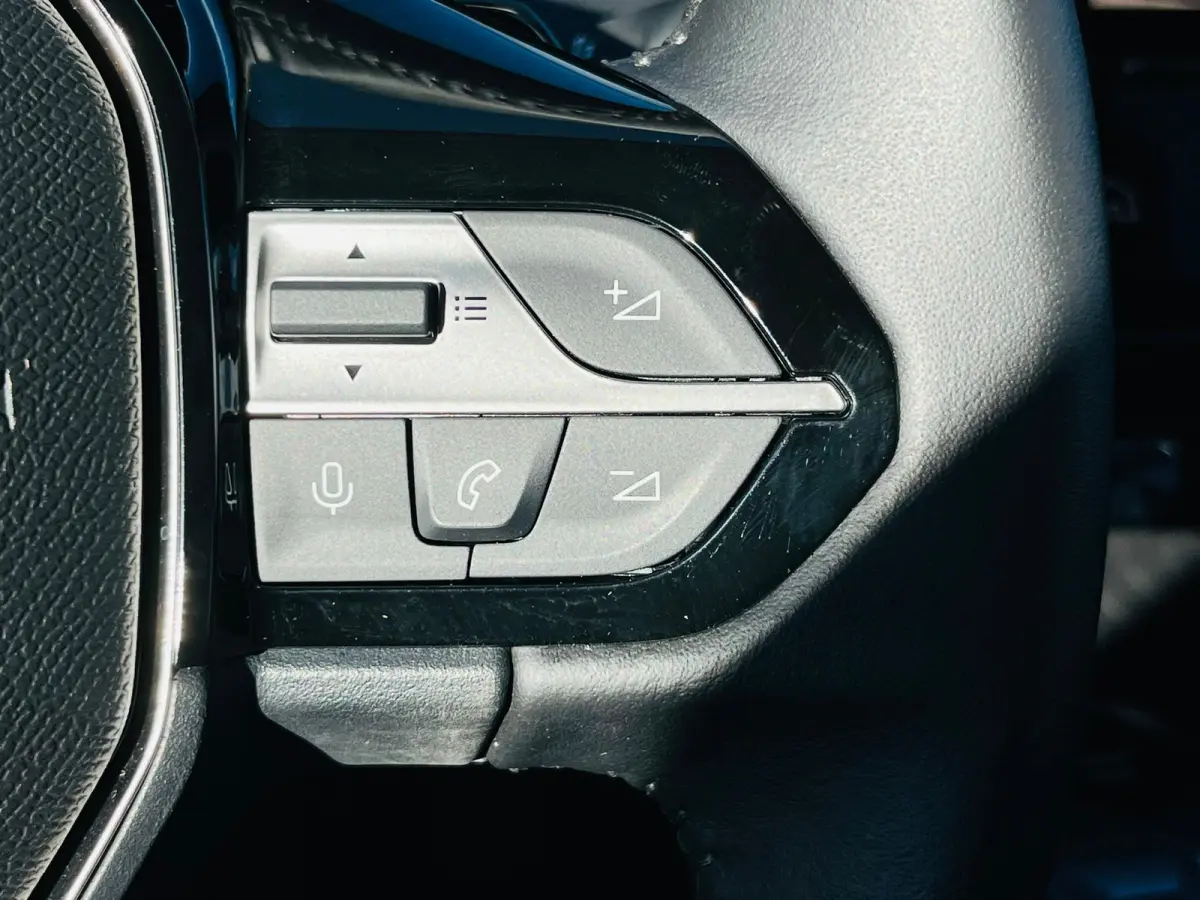 1.2 Hybrid 145 e-DCS6 Allure SUPER UITSTRALING! | Carplay | 17 Inch Velg | Adaptive Cruise Control | Stoelverwarming! |