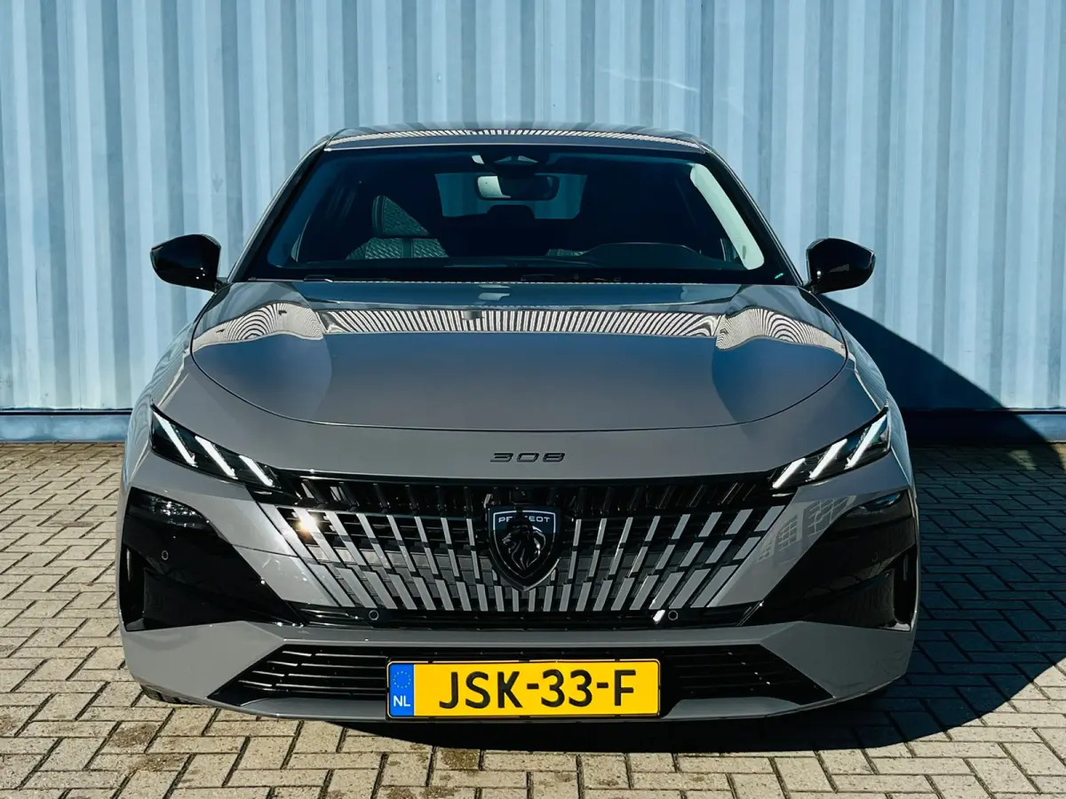 1.2 Hybrid 145 e-DCS6 Allure SUPER UITSTRALING! | Carplay | 17 Inch Velg | Adaptive Cruise Control | Stoelverwarming! |