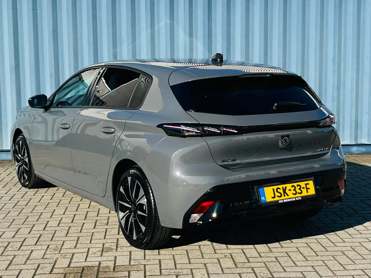 1.2 Hybrid 145 e-DCS6 Allure SUPER UITSTRALING! | Carplay | 17 Inch Velg | Adaptive Cruise Control | Stoelverwarming! |