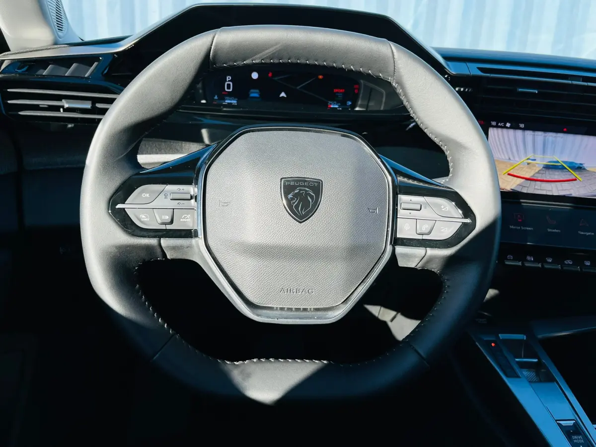 1.2 Hybrid 145 e-DCS6 Allure SUPER UITSTRALING! | Carplay | 17 Inch Velg | Adaptive Cruise Control | Stoelverwarming! |
