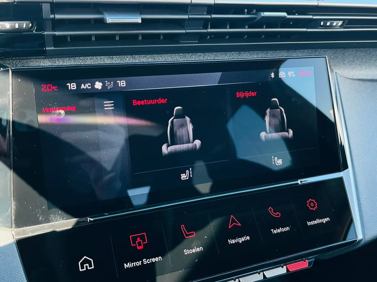 1.2 Hybrid 145 e-DCS6 Allure SUPER UITSTRALING! | Carplay | 17 Inch Velg | Adaptive Cruise Control | Stoelverwarming! |
