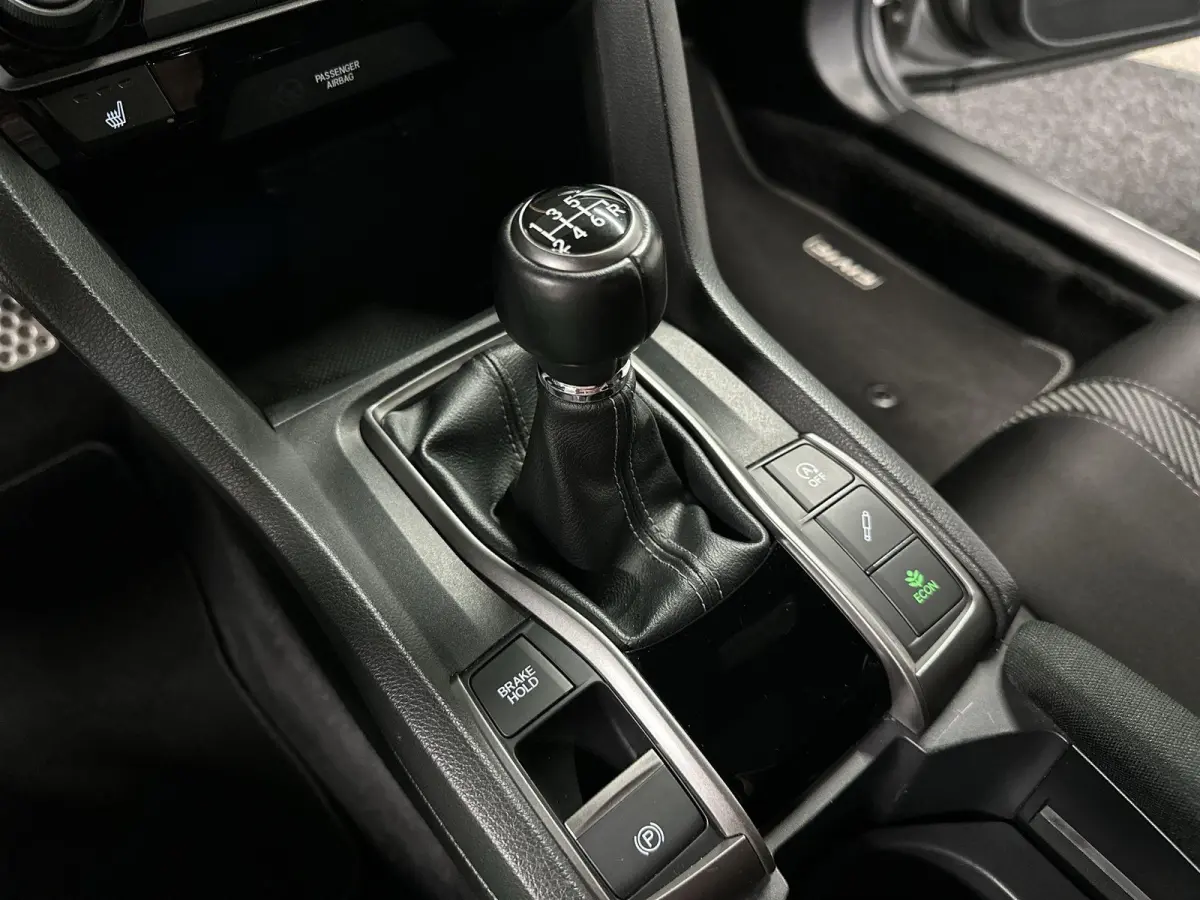 1.0 i-VTEC Executive Trekhaak | Pano | Navi