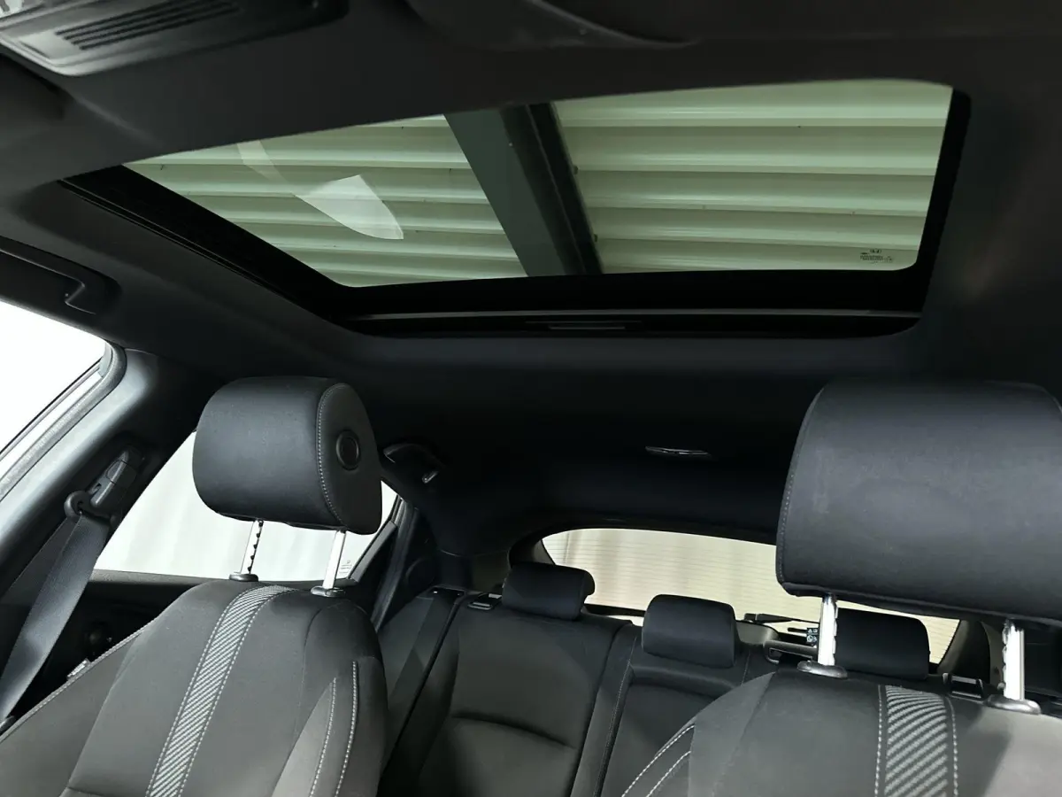 1.0 i-VTEC Executive Trekhaak | Pano | Navi