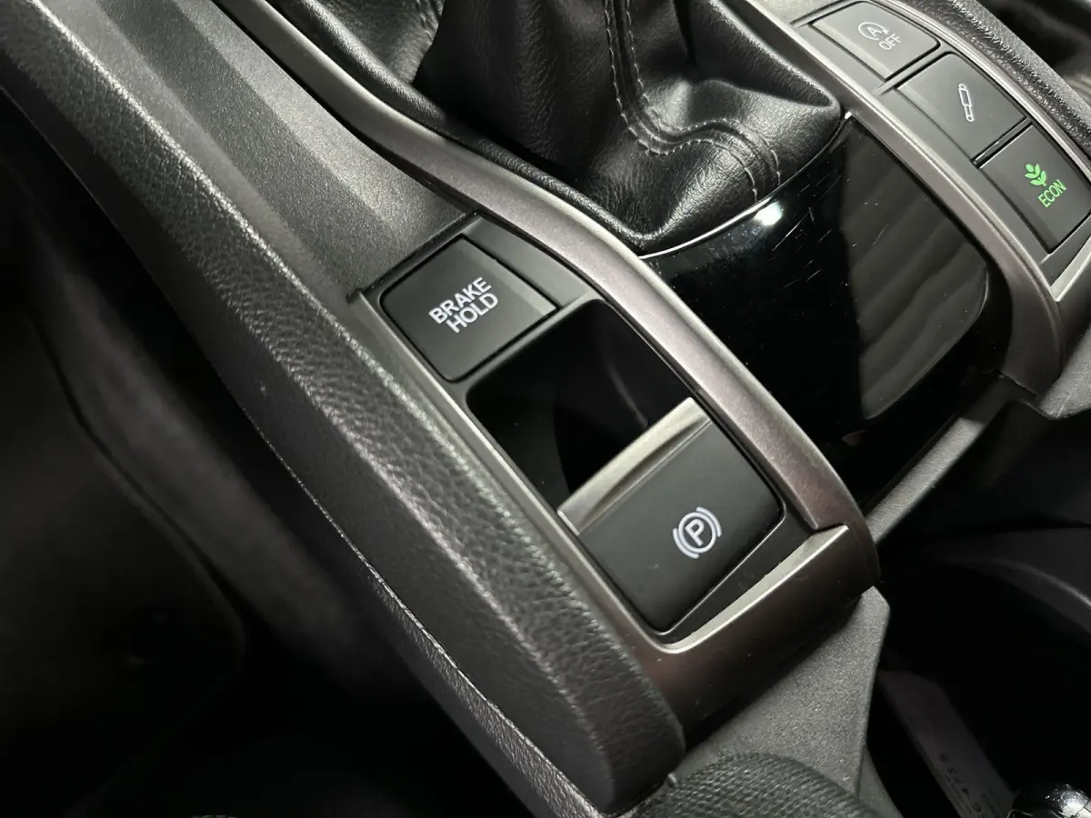 1.0 i-VTEC Executive Trekhaak | Pano | Navi