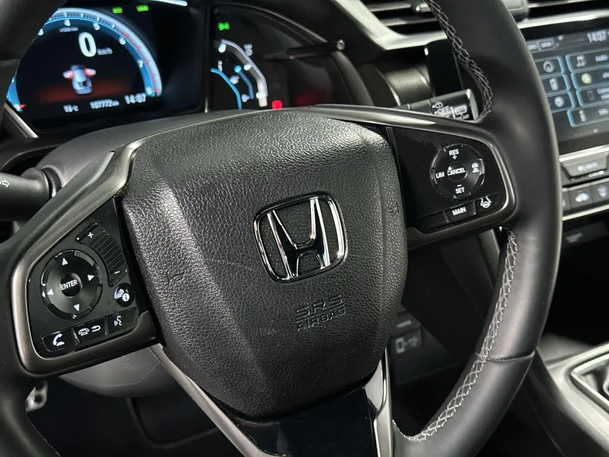 1.0 i-VTEC Executive Trekhaak | Pano | Navi