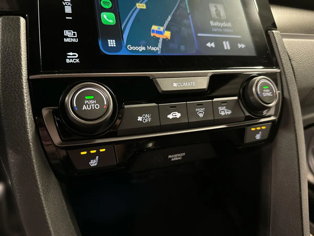 1.0 i-VTEC Executive Trekhaak | Pano | Navi