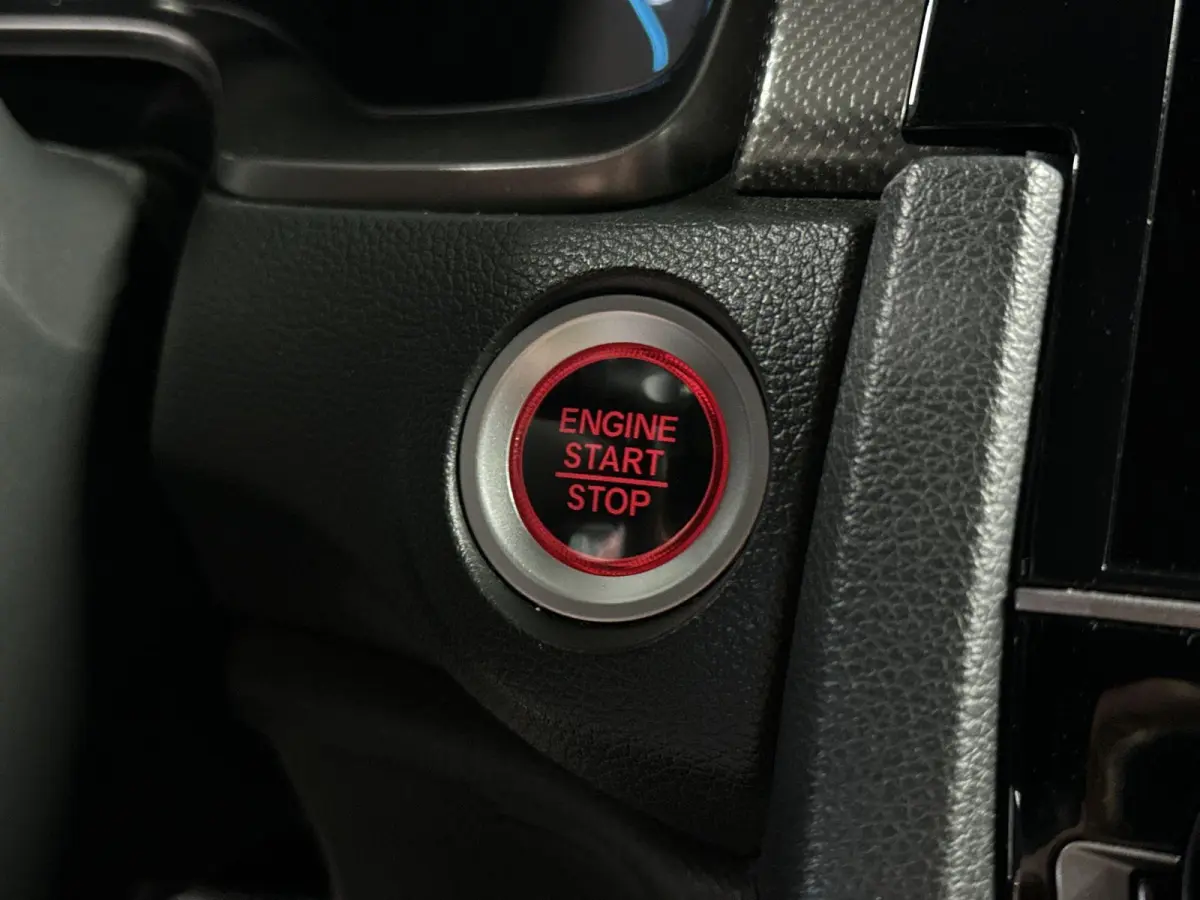 1.0 i-VTEC Executive Trekhaak | Pano | Navi