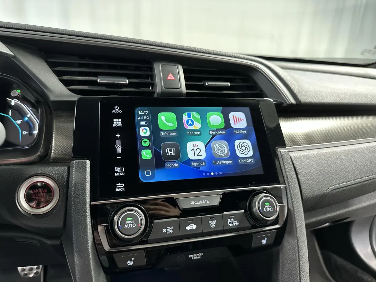 1.0 i-VTEC Executive Trekhaak | Pano | Navi