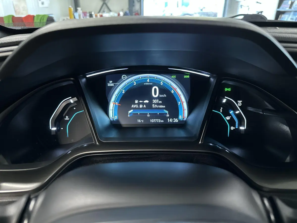1.0 i-VTEC Executive Trekhaak | Pano | Navi
