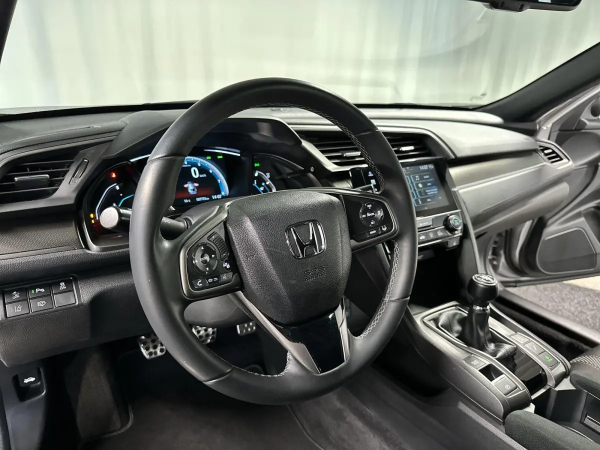 1.0 i-VTEC Executive Trekhaak | Pano | Navi