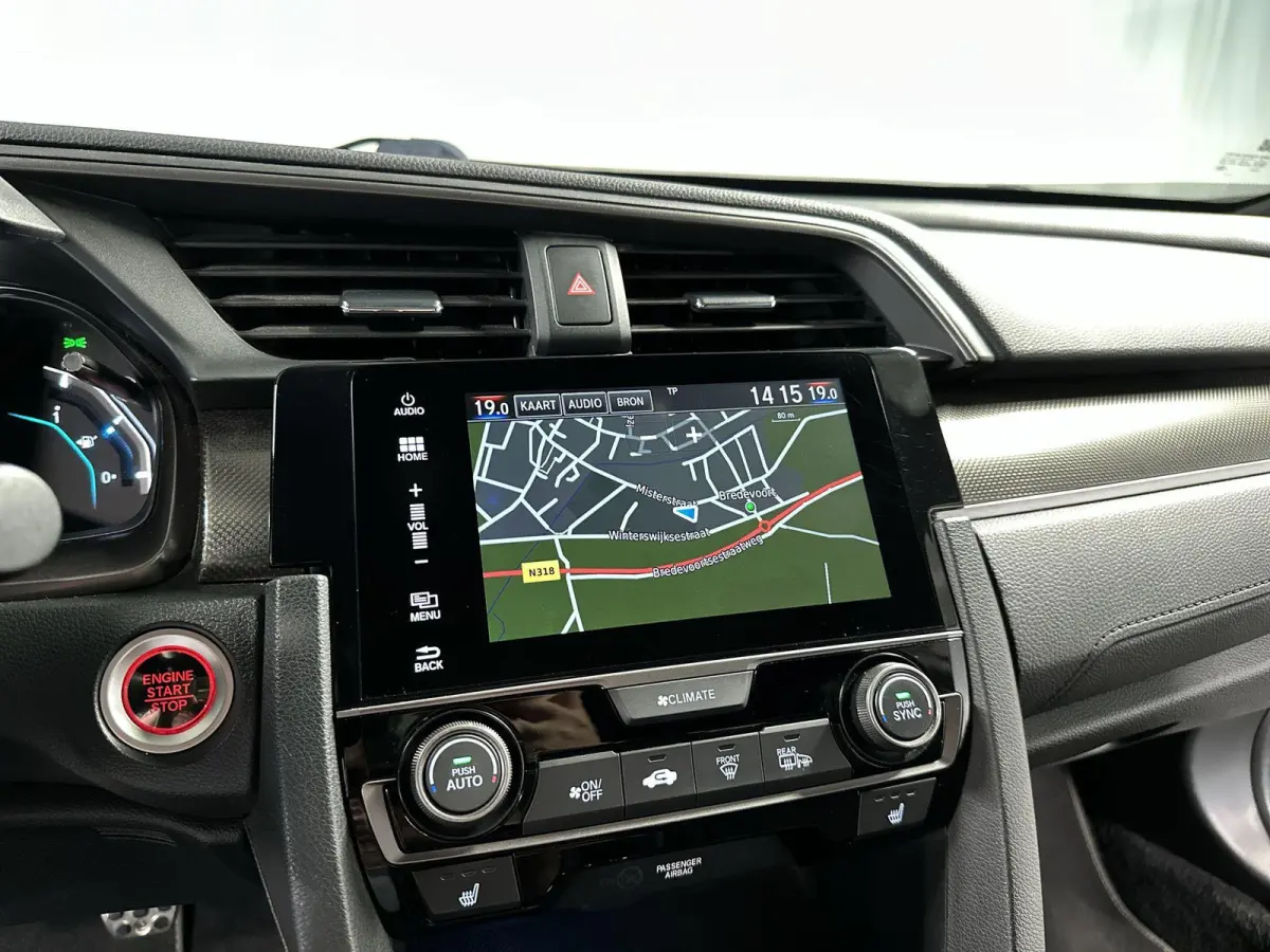 1.0 i-VTEC Executive Trekhaak | Pano | Navi