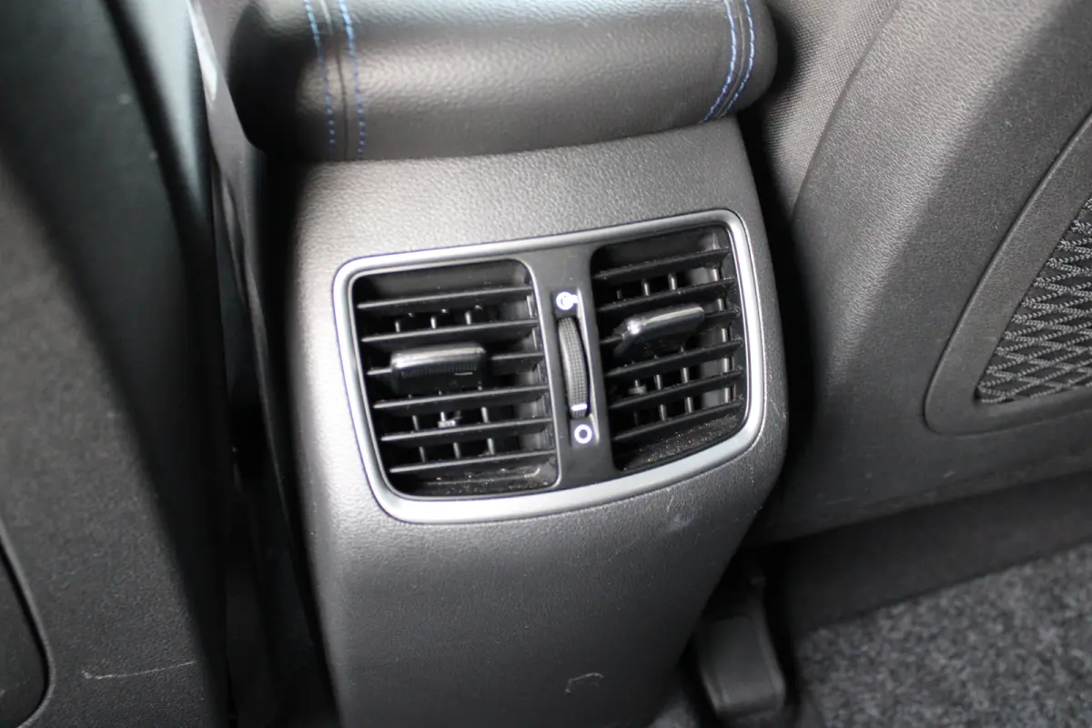 1.6 T-GDi Premium 4WD | Achteruitrijcamera | Keyless entry | Trekhaak