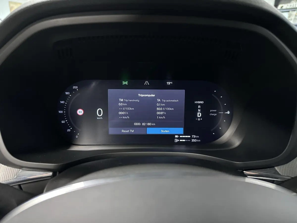 2.0 T6 Plug-in hybrid AWD Plus Dark R-Design Automaat | Leder | SOH 99,29%