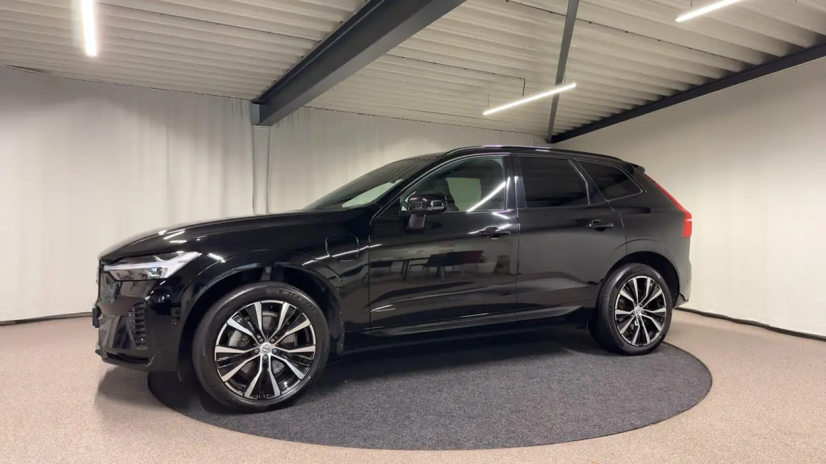 2.0 T6 Plug-in hybrid AWD Plus Dark R-Design Automaat | Leder | SOH 99,29%