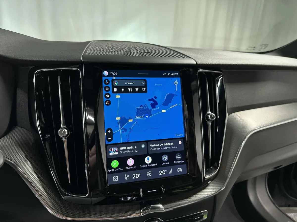 2.0 T6 Plug-in hybrid AWD Plus Dark R-Design Automaat | Leder | SOH 99,29%