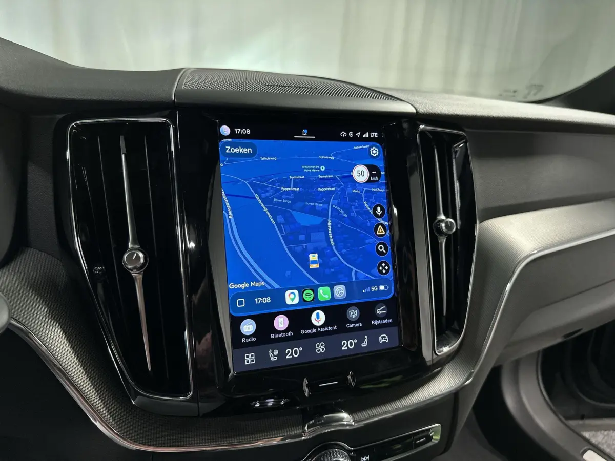 2.0 T6 Plug-in hybrid AWD Plus Dark R-Design Automaat | Leder | SOH 99,29%