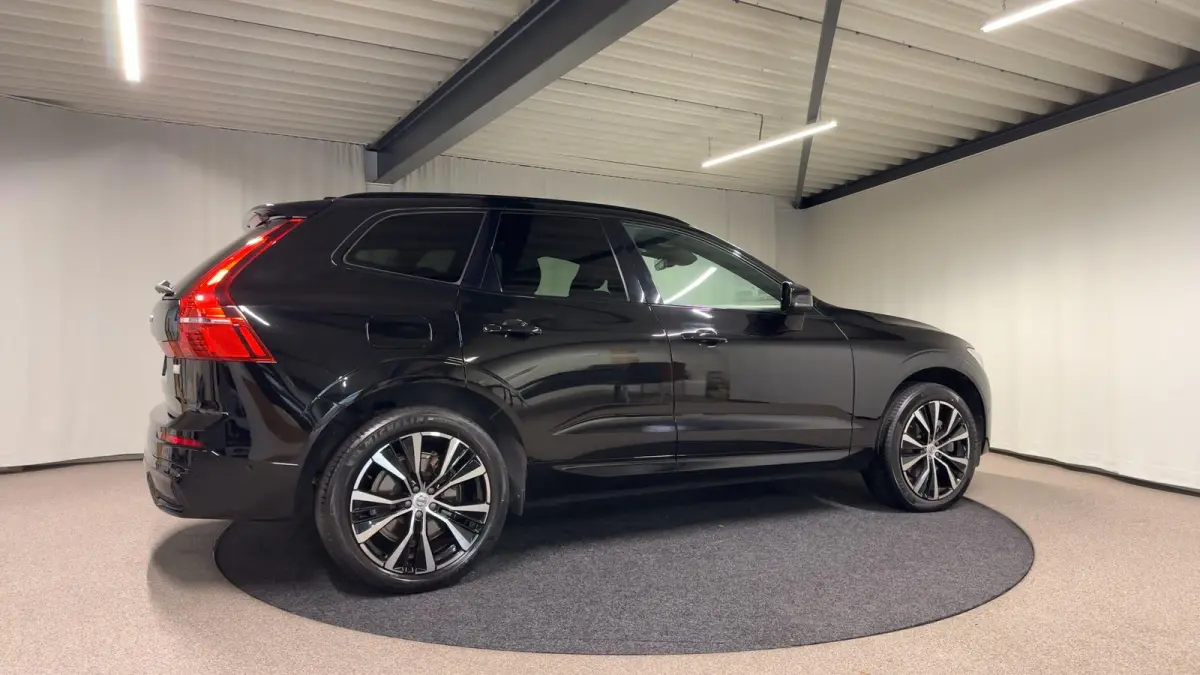 2.0 T6 Plug-in hybrid AWD Plus Dark R-Design Automaat | Leder | SOH 99,29%