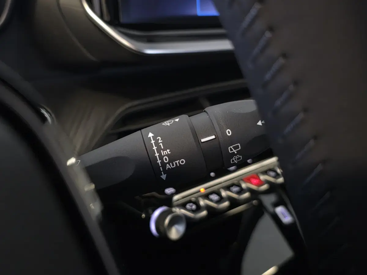 1.2 Hybrid 145 Allure Nieuw! | 360° Camera | Adaptieve cruise control | Navigatie