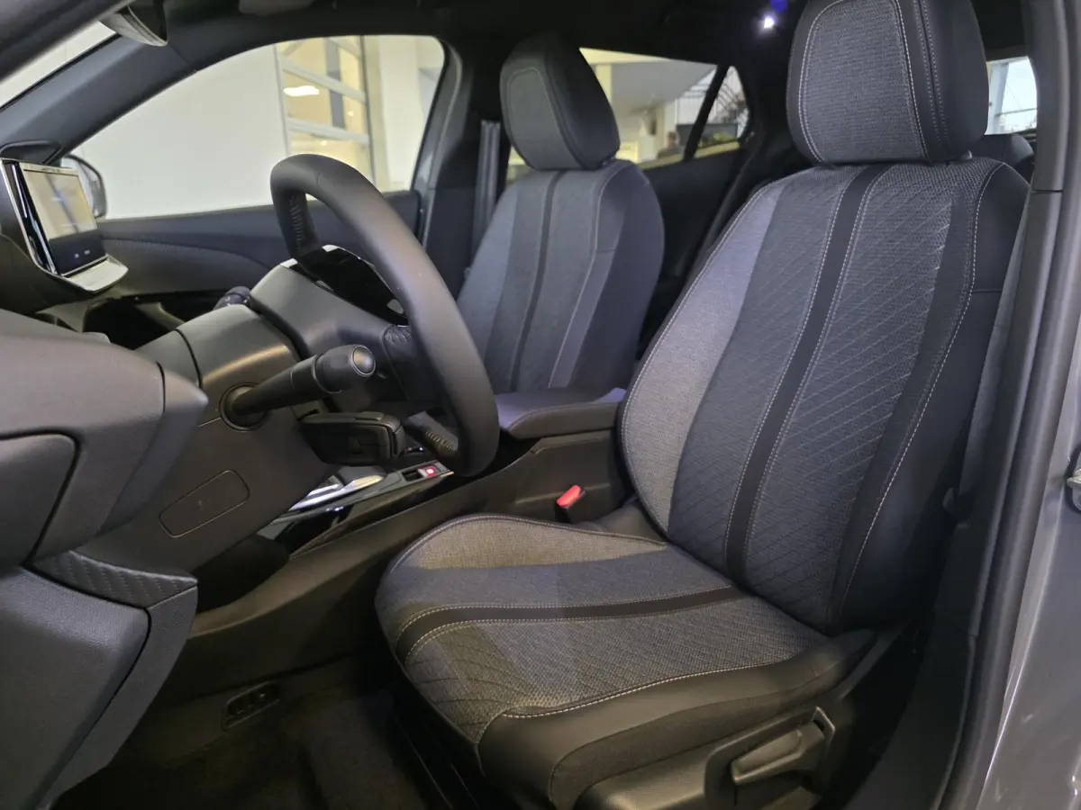 1.2 Hybrid 145 Allure Nieuw! | 360° Camera | Adaptieve cruise control | Navigatie