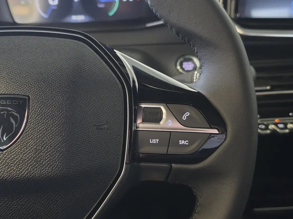 1.2 Hybrid 145 Allure Nieuw! | 360° Camera | Adaptieve cruise control | Navigatie