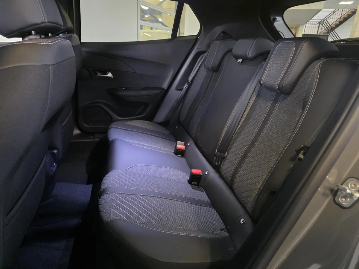 1.2 Hybrid 145 Allure Nieuw! | 360° Camera | Adaptieve cruise control | Navigatie