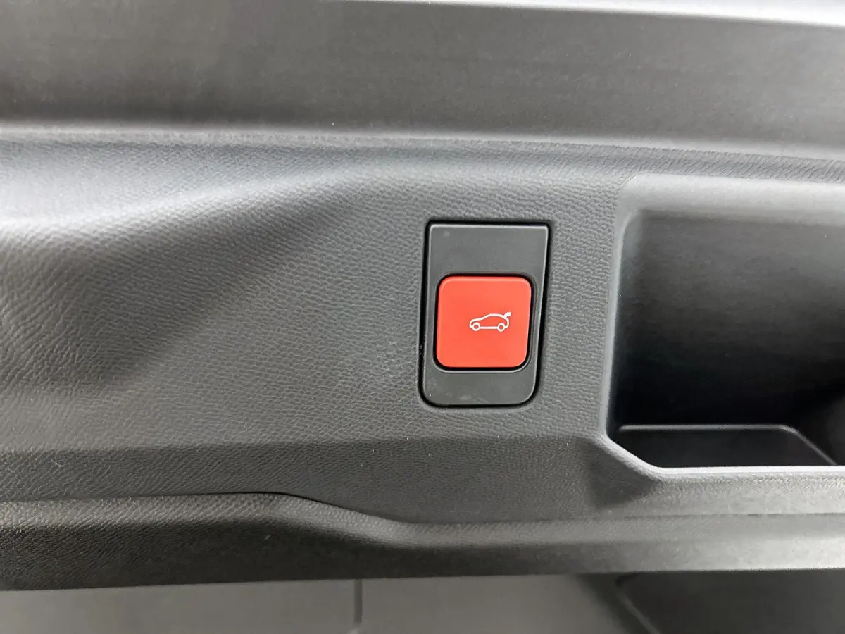 1.6 Plug-in Hybrid 195 GT Exclusive 7p | Elektrisch Verstelbare Voorstoelen | Lederen Bekleding | Verwarmde/Geventileerde Voorstoelen | Panoramisch Schuif/Kantel Dak | Handsfree Kofferklep |