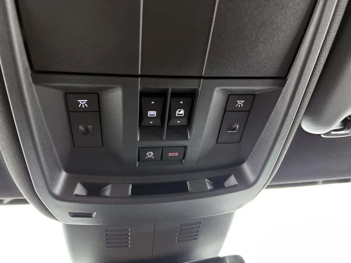 1.6 Plug-in Hybrid 195 GT Exclusive 7p | Elektrisch Verstelbare Voorstoelen | Lederen Bekleding | Verwarmde/Geventileerde Voorstoelen | Panoramisch Schuif/Kantel Dak | Handsfree Kofferklep |