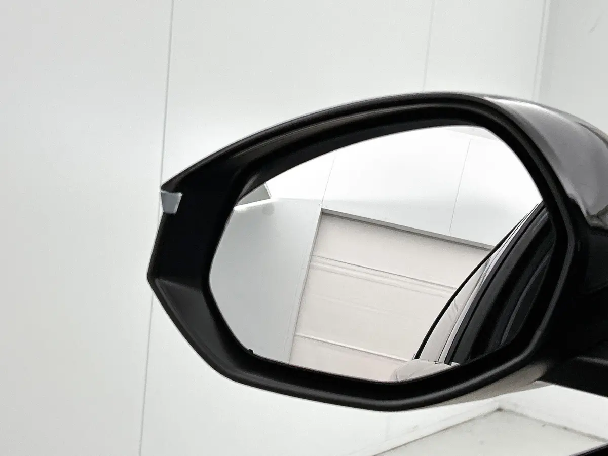 1.6 Plug-in Hybrid 195 GT Exclusive 7p | Elektrisch Verstelbare Voorstoelen | Lederen Bekleding | Verwarmde/Geventileerde Voorstoelen | Panoramisch Schuif/Kantel Dak | Handsfree Kofferklep |